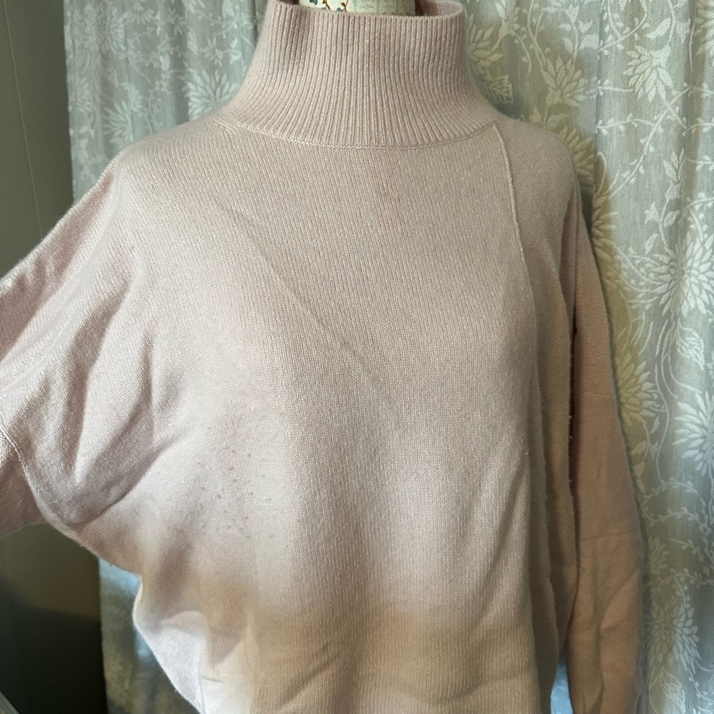 Sweater - Picture 2 of 4